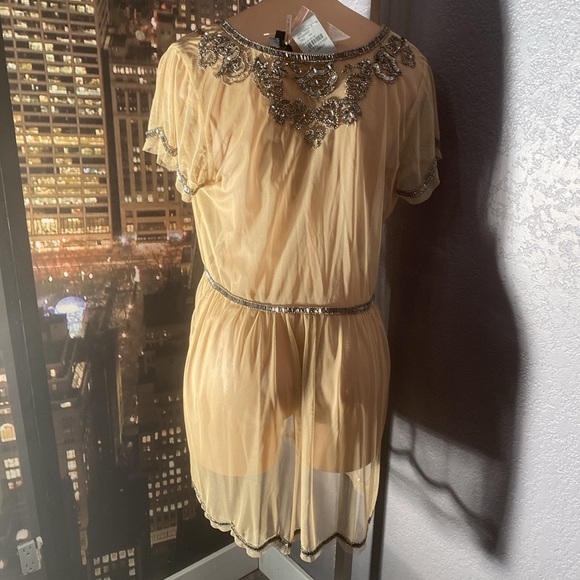 BUCKLE BLACK LABEL - NWT - tunic: sheer tan mesh s/s w gold sequins & beads - L - Picture 15 of 16